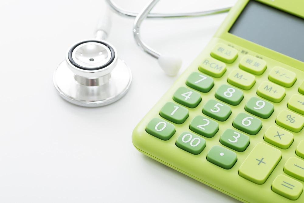 マイナ保険証移行に関連する医療費変更の背景