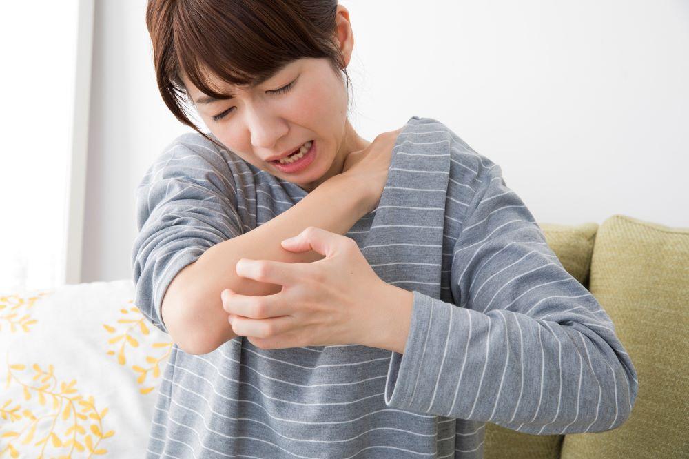 アトピー性皮膚炎とは？ 悪化予防と治療法を解説