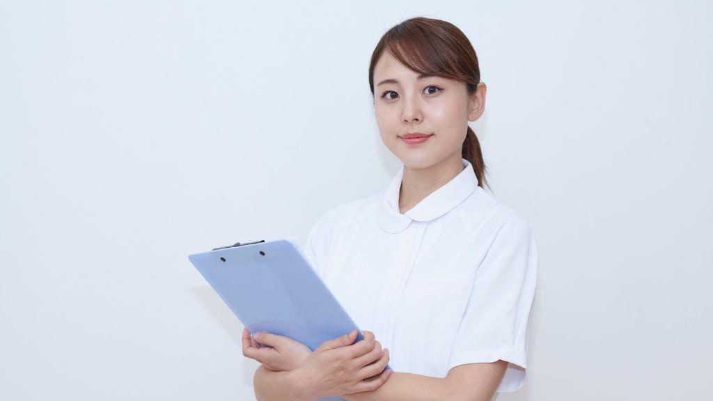 保健師をイメージした女性の写真.jpg